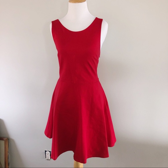 Forever 21 Dresses & Skirts - ❤️F21  Classy red dress ❤️